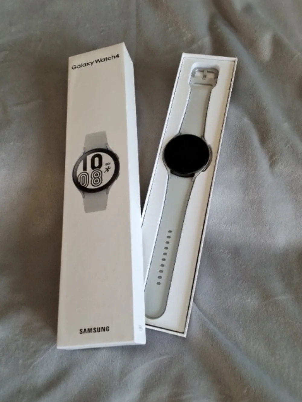 Samsung Galaxy Watch 4, Like New!!